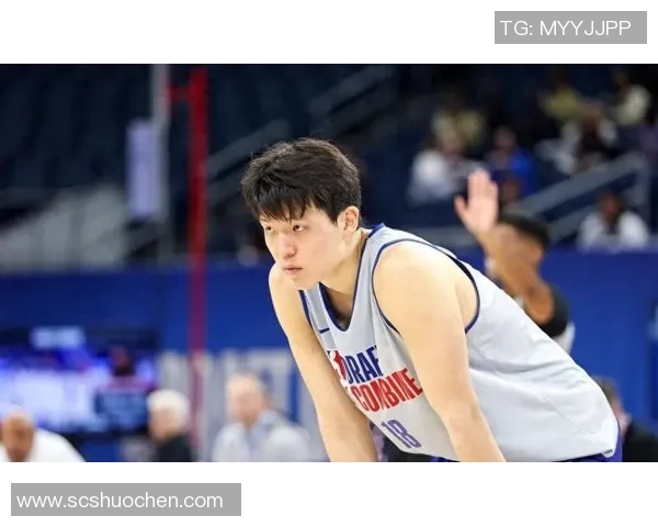 可惜!杨瀚森首秀三分钟未触球被换下场 贡献两次精彩挡拆